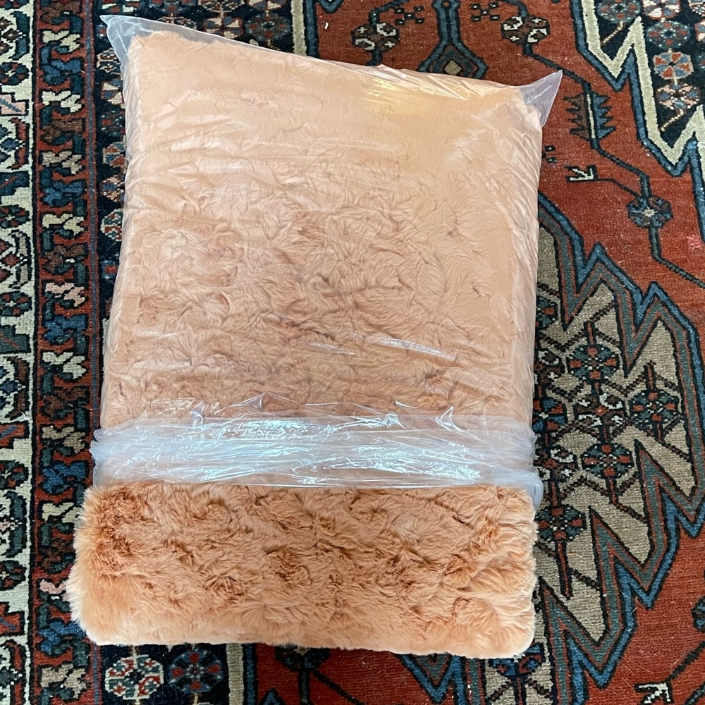Anthropologie NWT coral faux fur 70” x 60” blanket; top rated, sold out @anthro - Picture 8 of 8